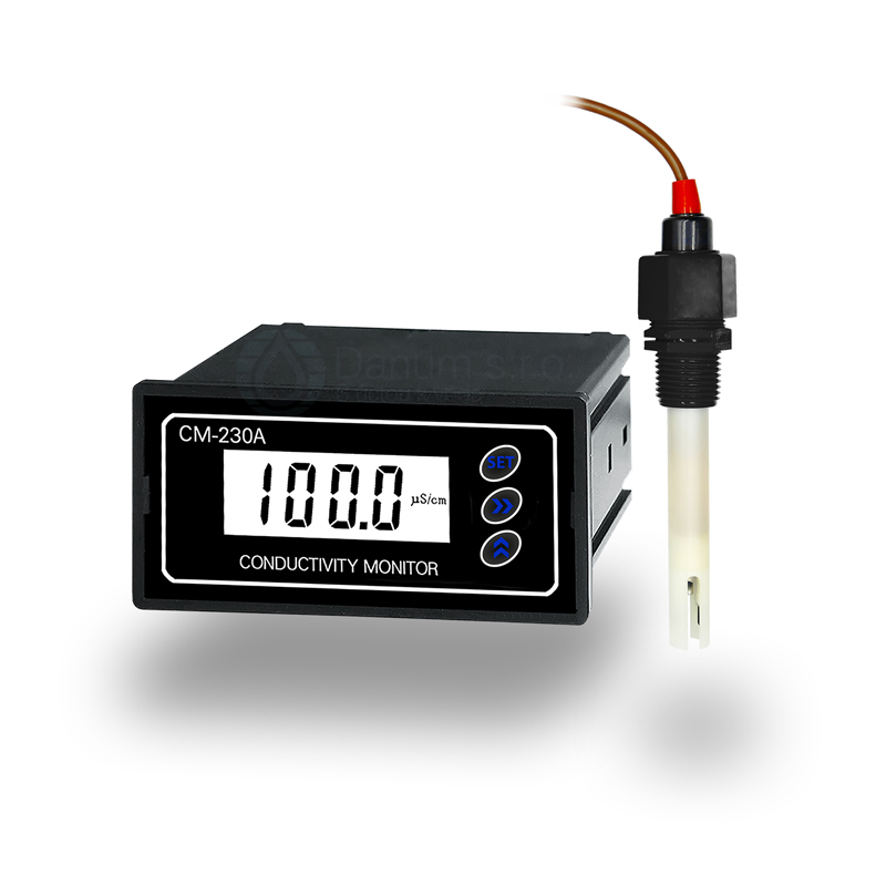 Prístroj na meranie vodivosti so snímačom a LCD di